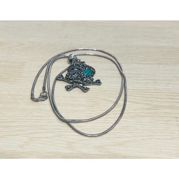 Betsey Johnson Silver Skull Pendant Heart Eye on 32” Long Silver Tone Necklace - Picture 2 of 6